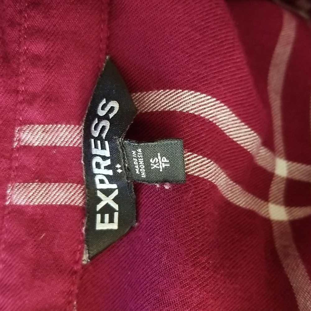 Express Cold Shoulder Shirt - Picture 10 of 11